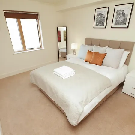 Grand Canal Apartment: Sleeps 6 Dublin