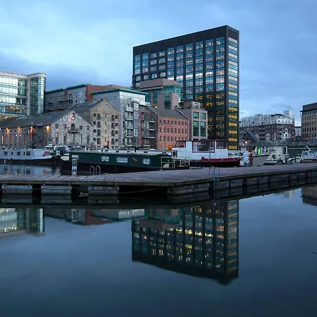 Grand Canal Apartment: Sleeps 6 Dublin