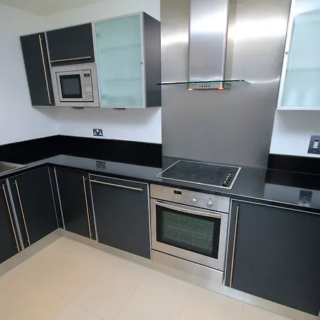 Grand Canal Apartment: Sleeps 6 * Dublin